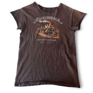 grungey vintage americana outdoorsey worn graphic tee